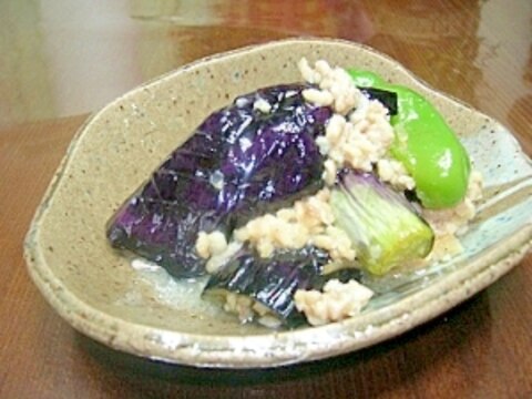 揚げ茄子の塩麹鶏そぼろあんかけ